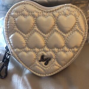 🍾🥂Lug NWT  Heart Pouch in Metallic  champagne